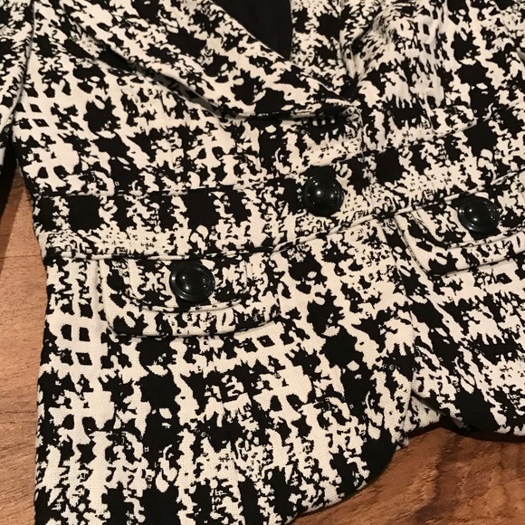 EUC BLACK & WHITE Suit Jacket Lined Classic Short Cut WAISTED Jacket Size XS - Picture 3 of 7